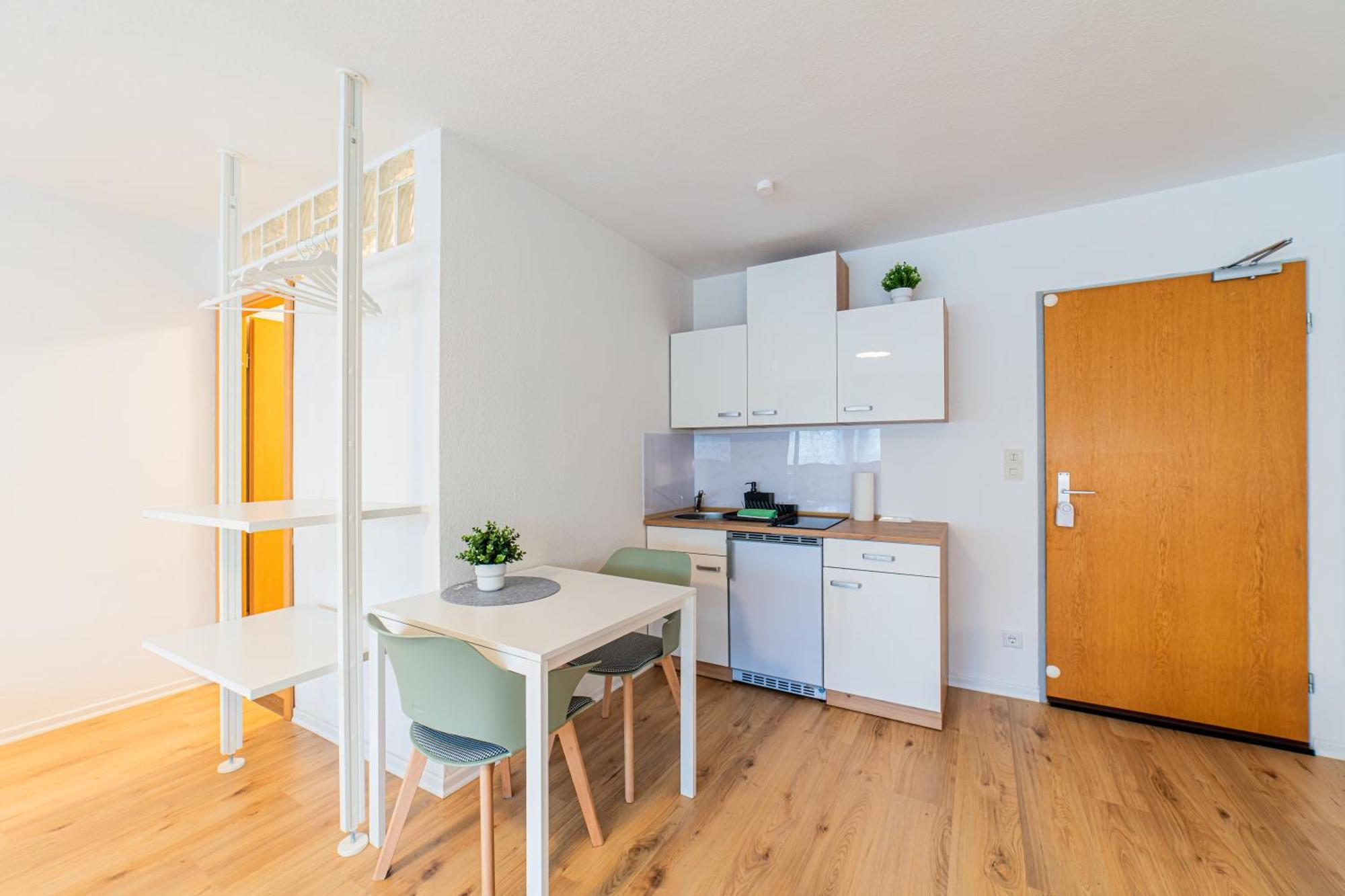 Modern Und Renoviert Apartment Nuremberg Bagian luar foto