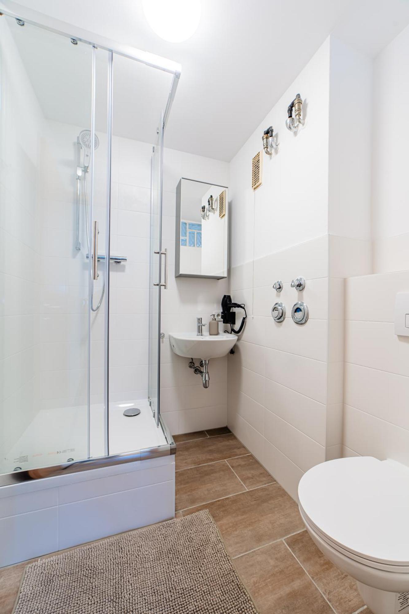 Modern Und Renoviert Apartment Nuremberg Bagian luar foto
